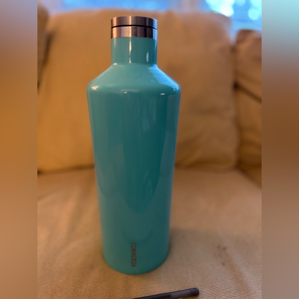 Water bottle 64 oz. (8 cups) Corkcicle triple Insulated water bottle/sport jug